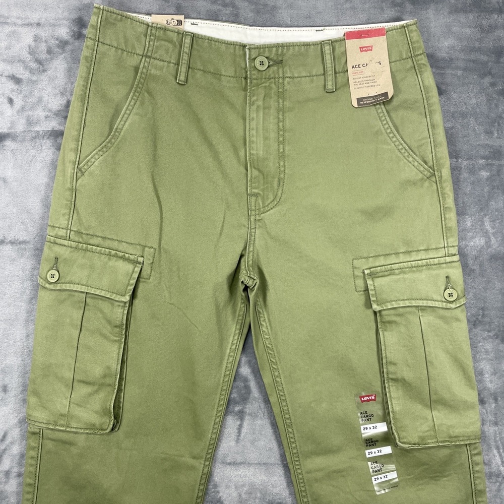 NWT Levi's Ace Cargos Pants Mens 29x32 Green Tapered Cotton Twill Levis NEW